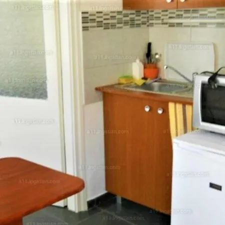 Kucko Apartmanhaz *